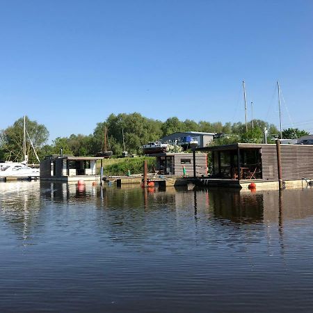 Hausboot Resort Nordseekueste فيلهلمسهافن المظهر الخارجي الصورة