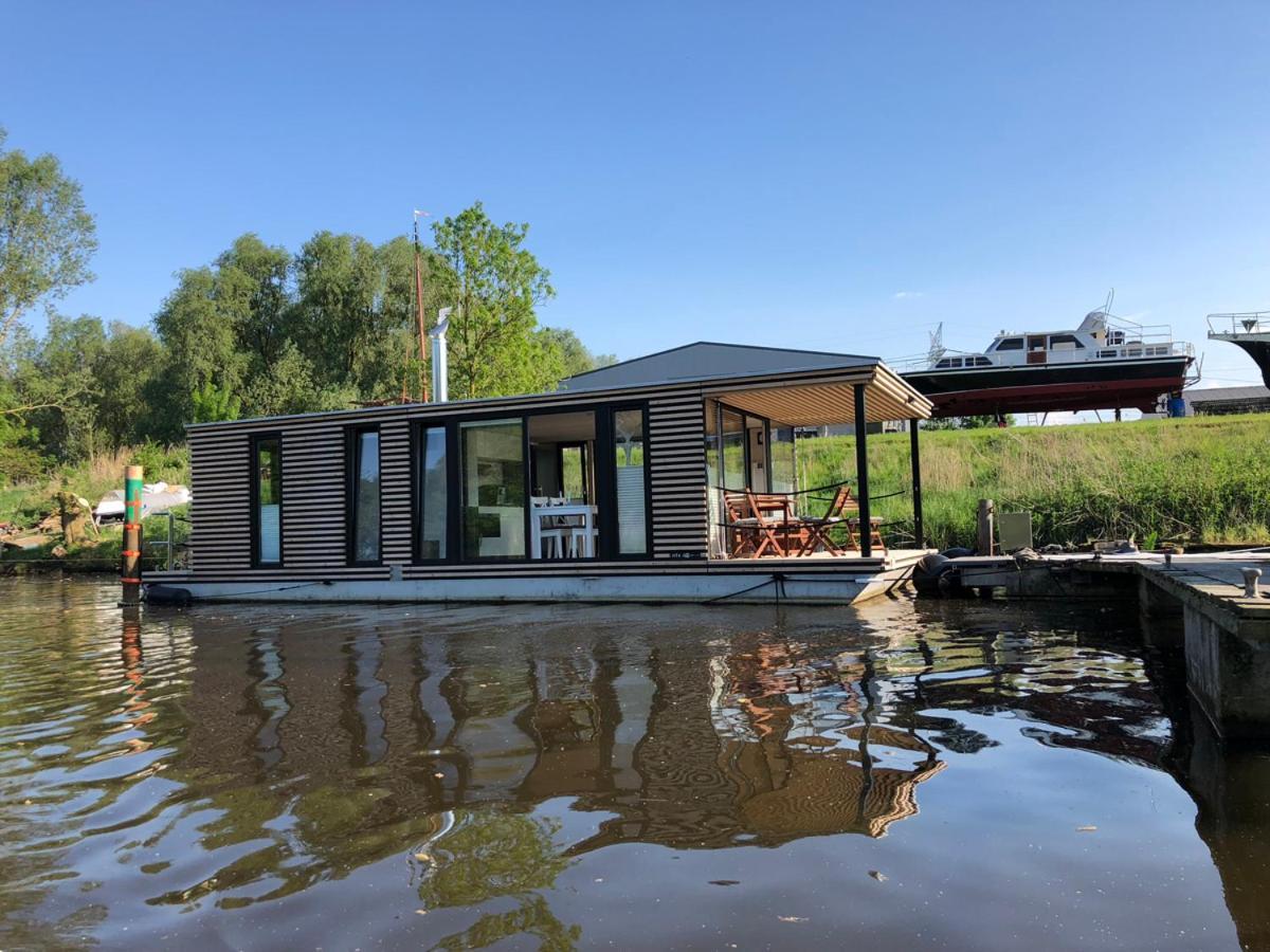 Hausboot Resort Nordseekueste فيلهلمسهافن المظهر الخارجي الصورة