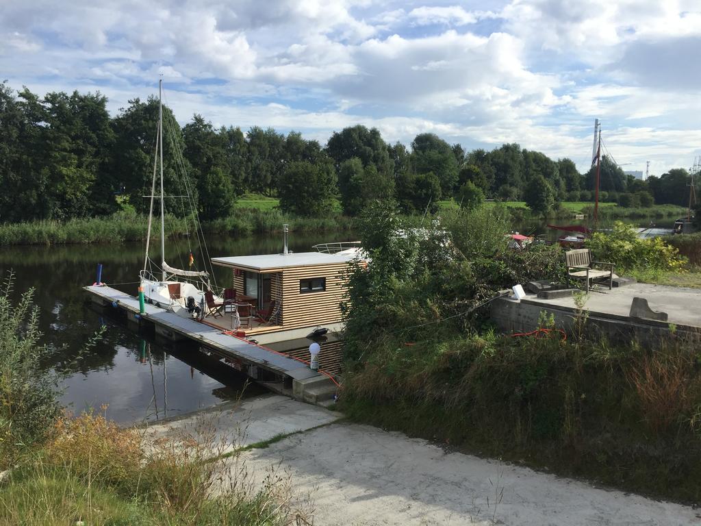 Hausboot Resort Nordseekueste فيلهلمسهافن المظهر الخارجي الصورة