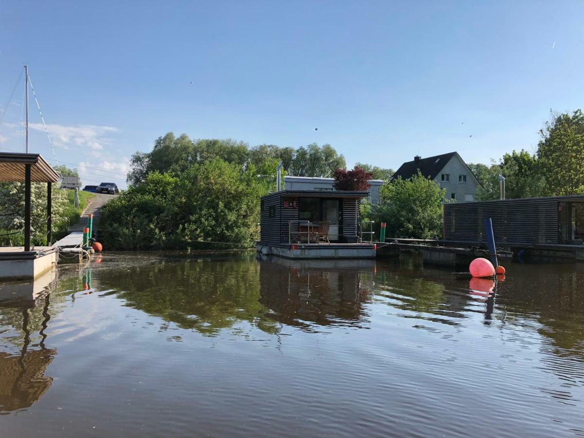 Hausboot Resort Nordseekueste فيلهلمسهافن المظهر الخارجي الصورة